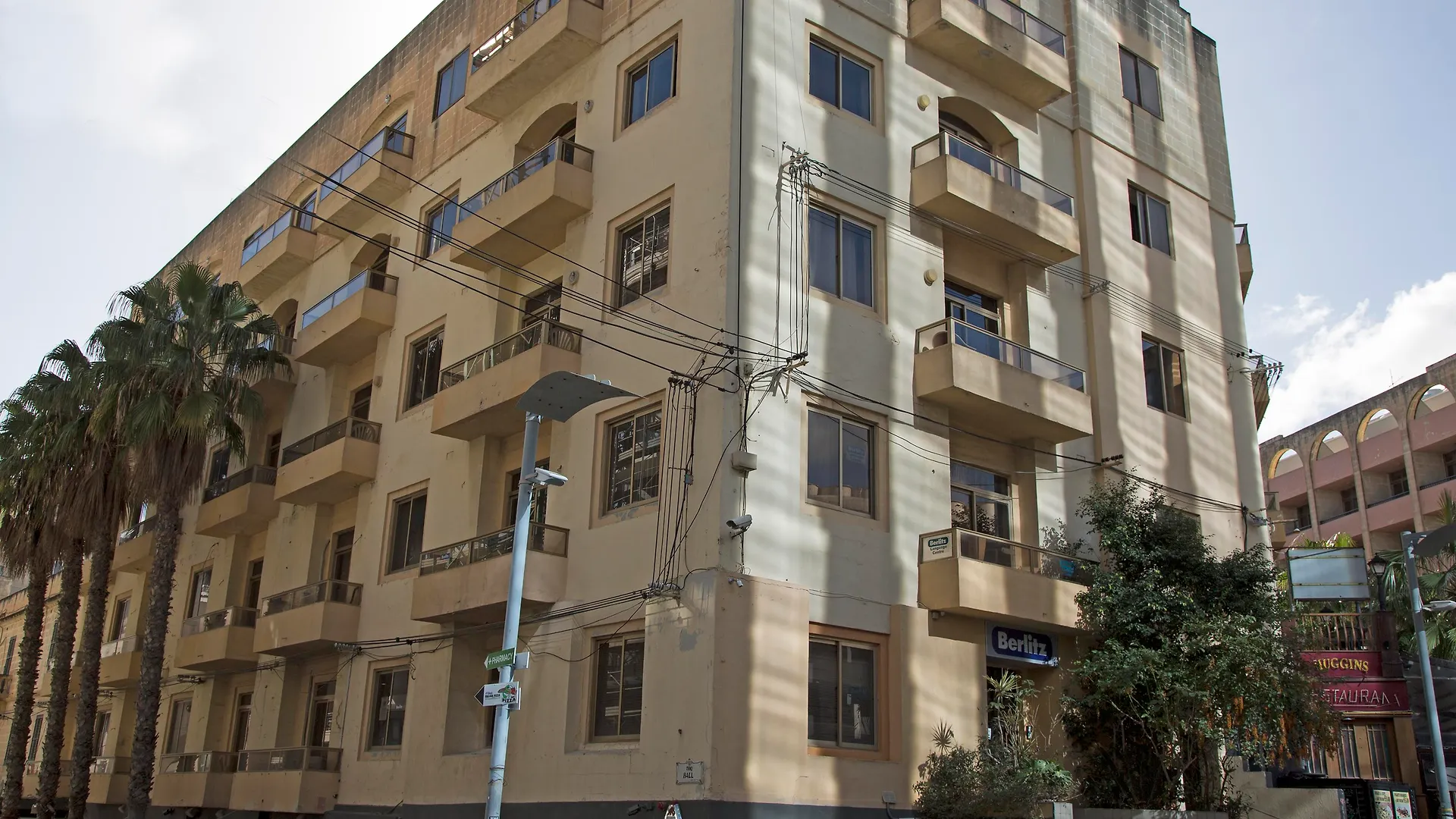 Dragonara Apartments contacts
